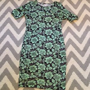 GORGEOUS EUC Large Lularoe Julia